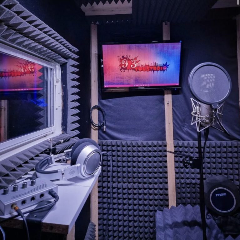 Neun Drei Studio 4